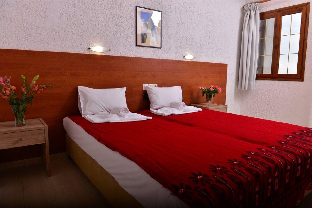 Krits Hotel Херсониссос Экстерьер фото