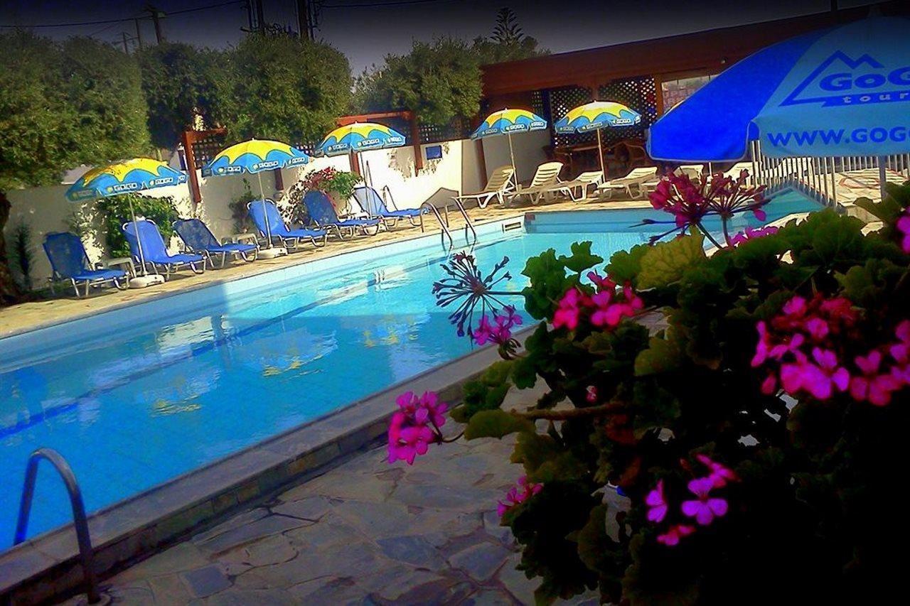 Krits Hotel Херсониссос Экстерьер фото