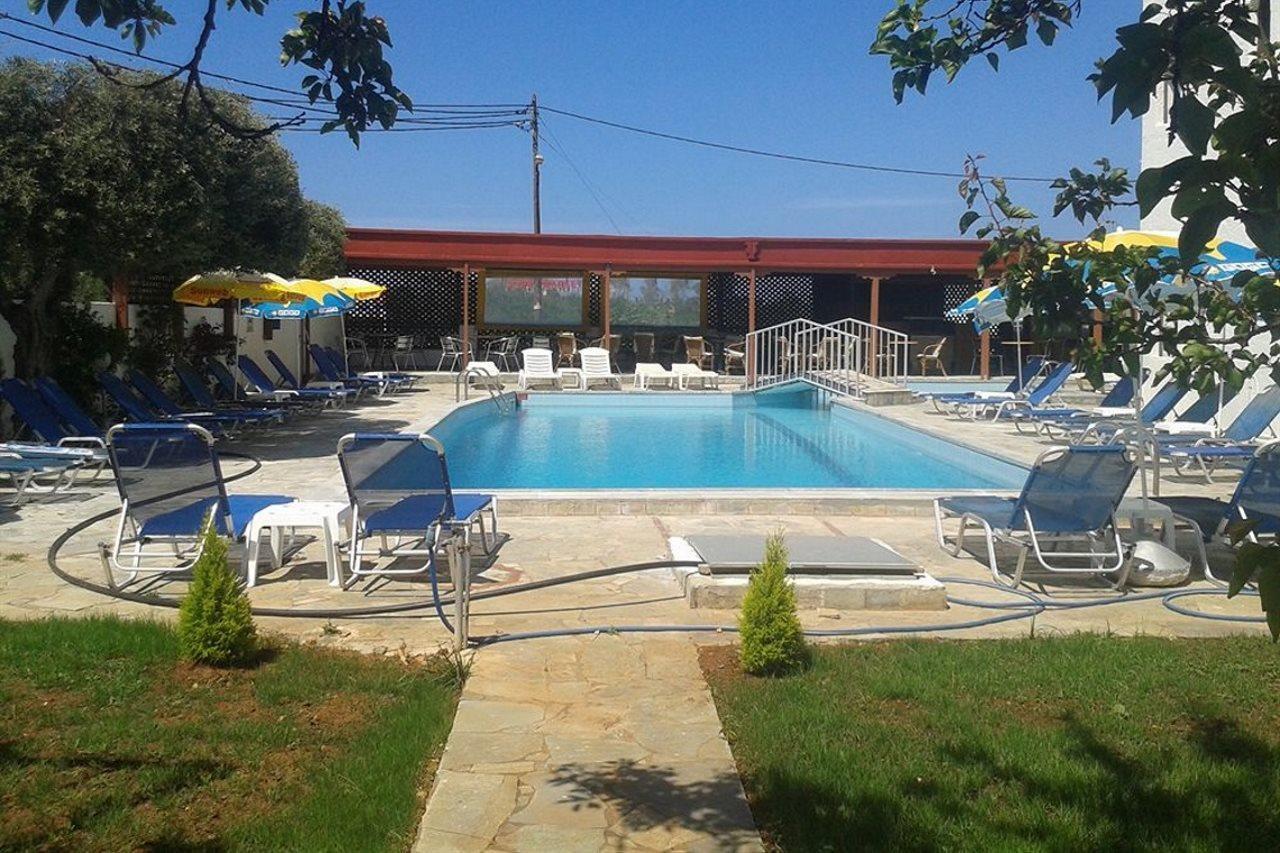Krits Hotel Херсониссос Экстерьер фото