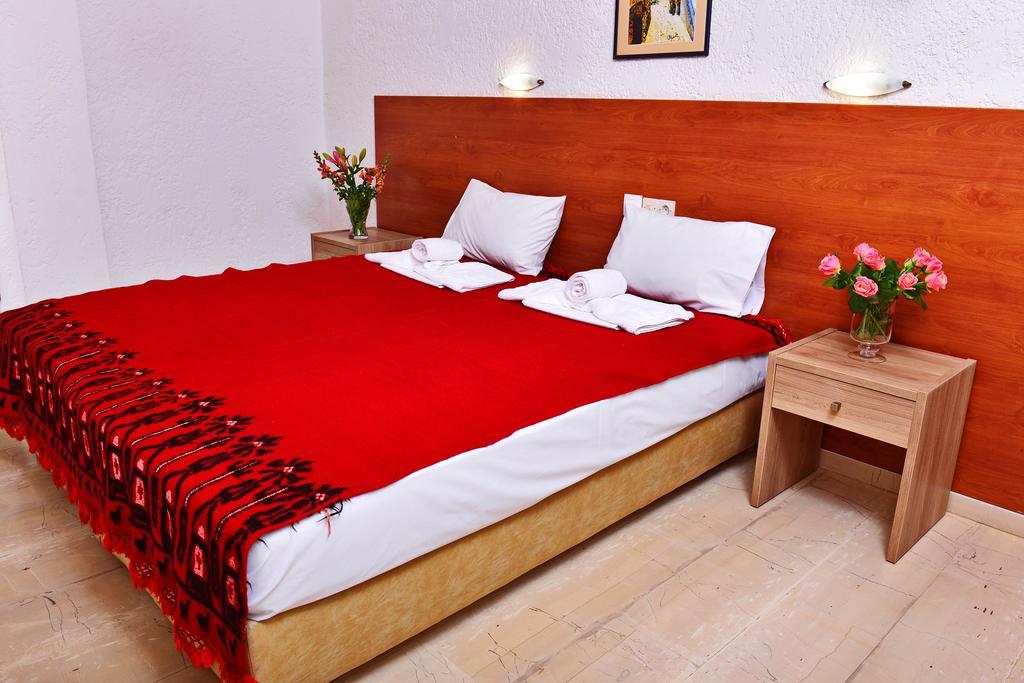 Krits Hotel Херсониссос Экстерьер фото