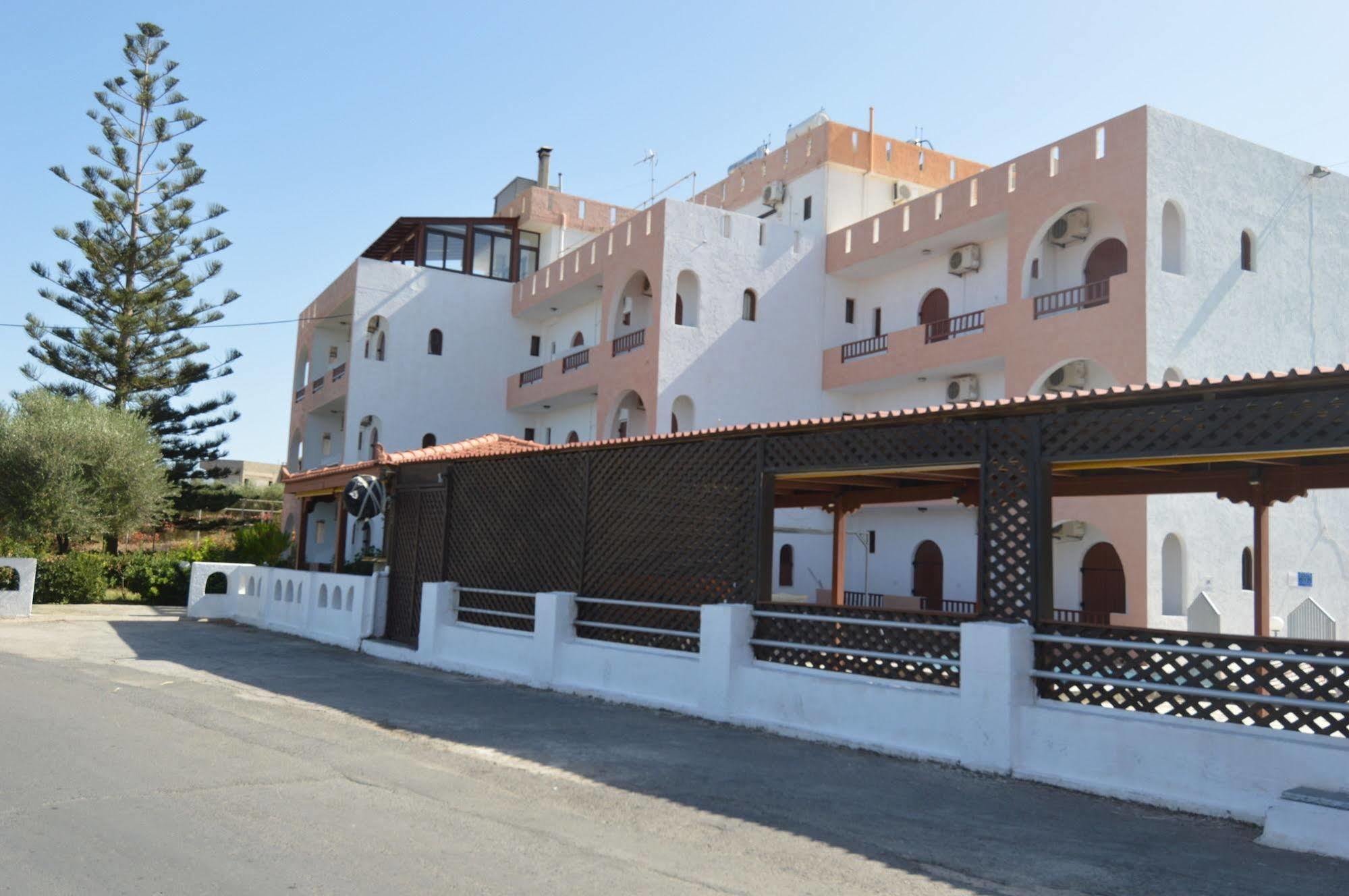 Krits Hotel Херсониссос Экстерьер фото